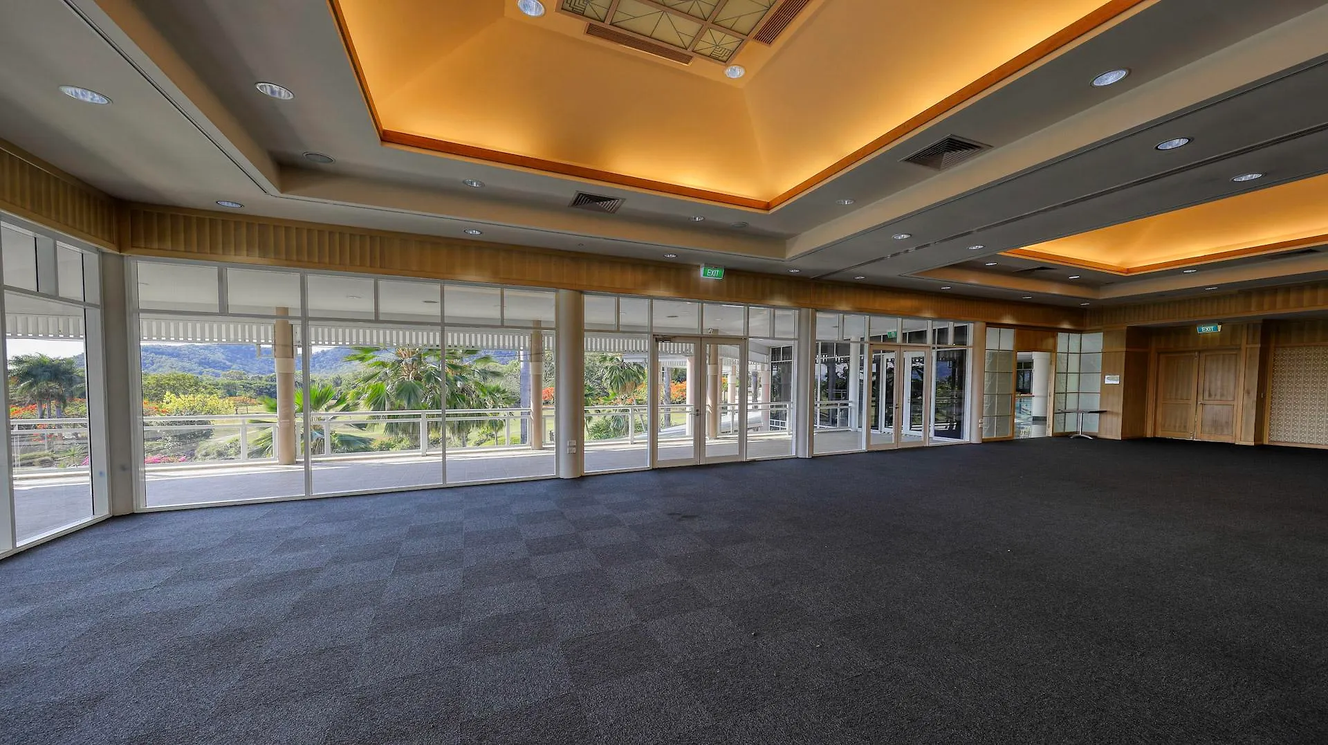 Paradise Palms Resort Cairns