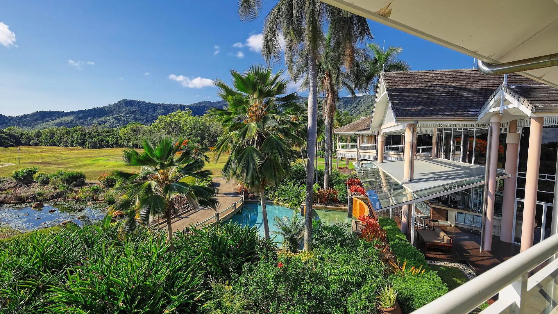 Paradise Palms Resort Cairns