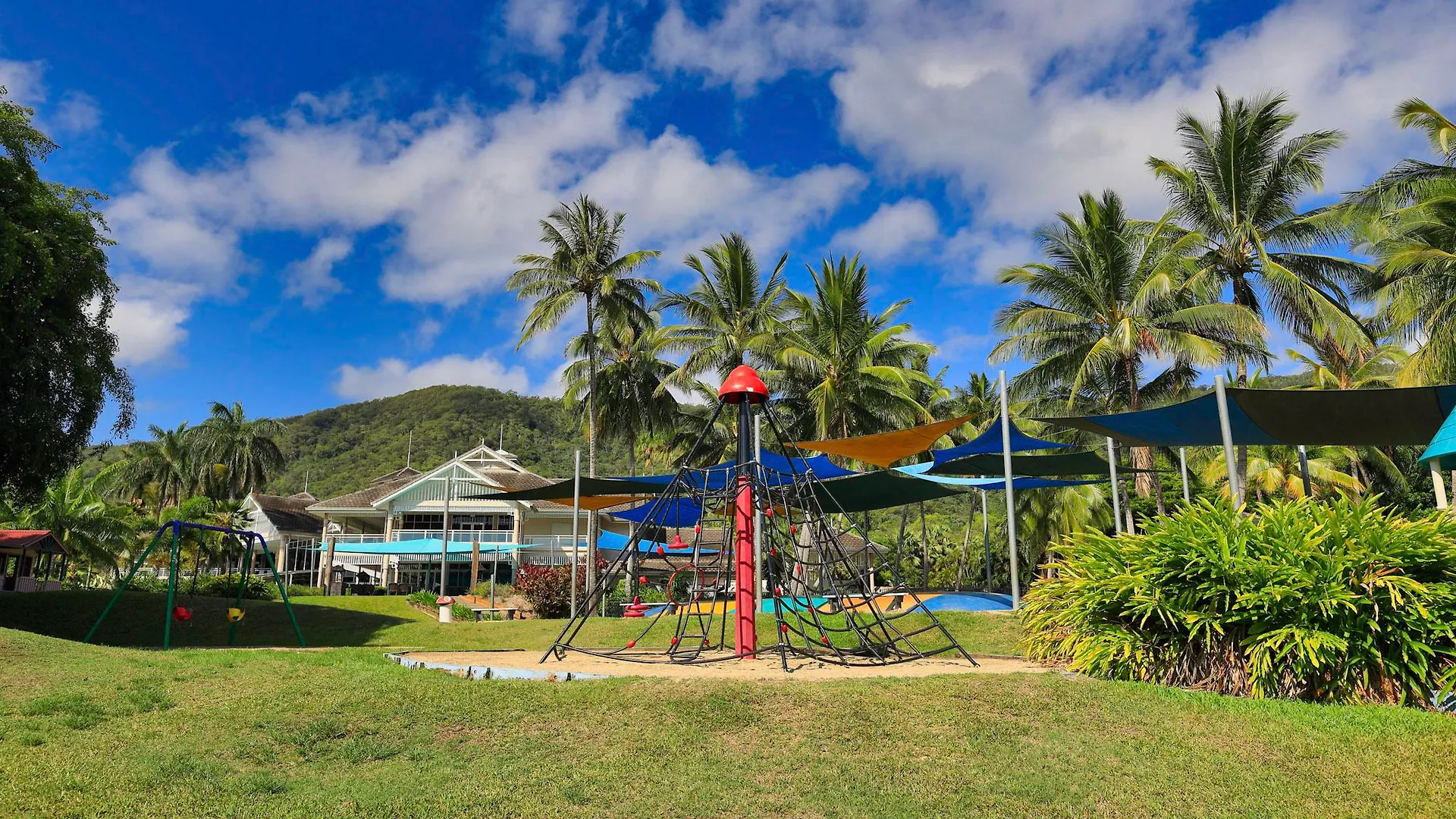 Paradise Palms Resort Cairns