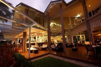 Paradise Palms Resort Cairns